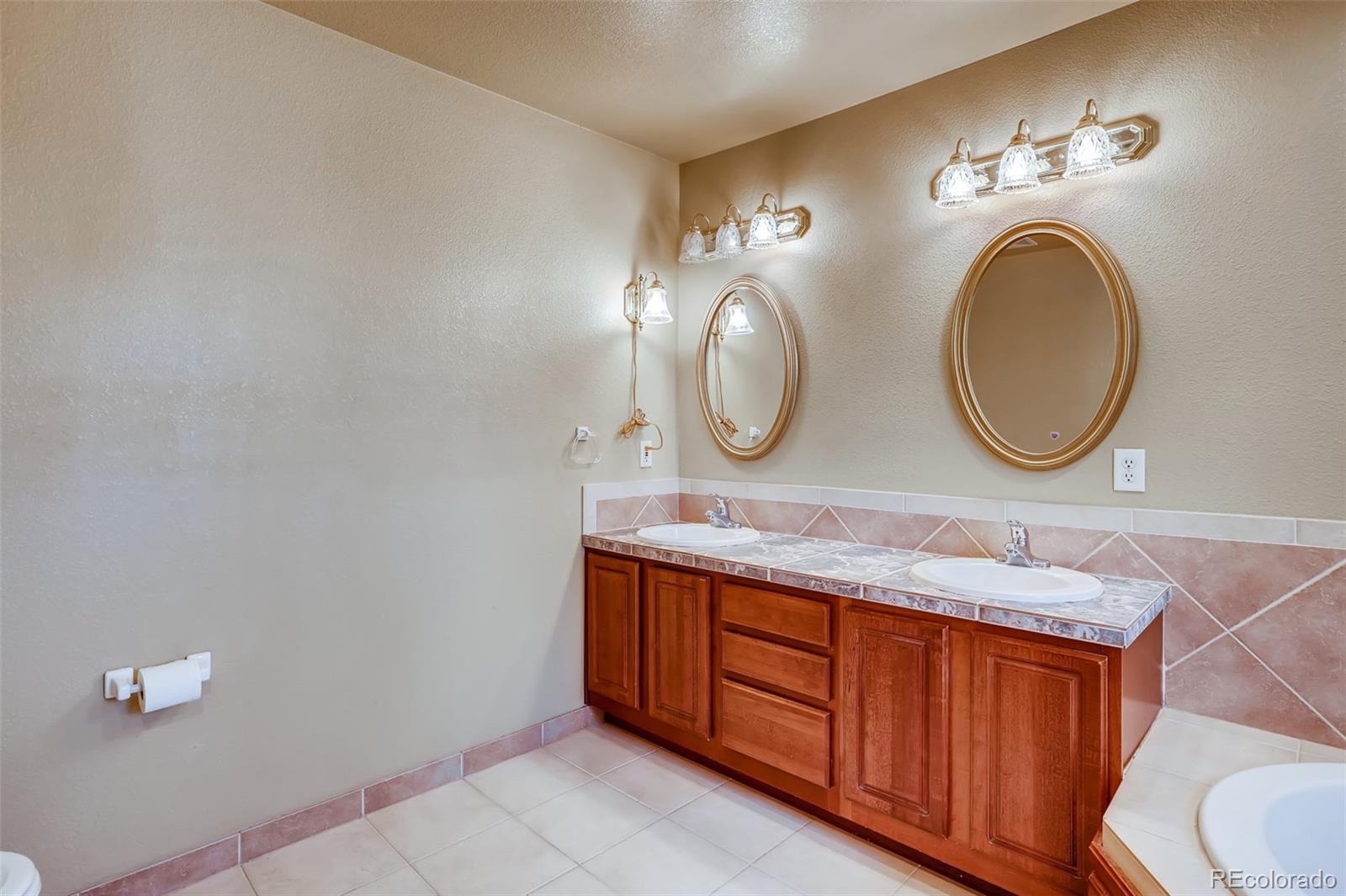 MLS Image #22 for 13942 e princeton place,aurora, Colorado