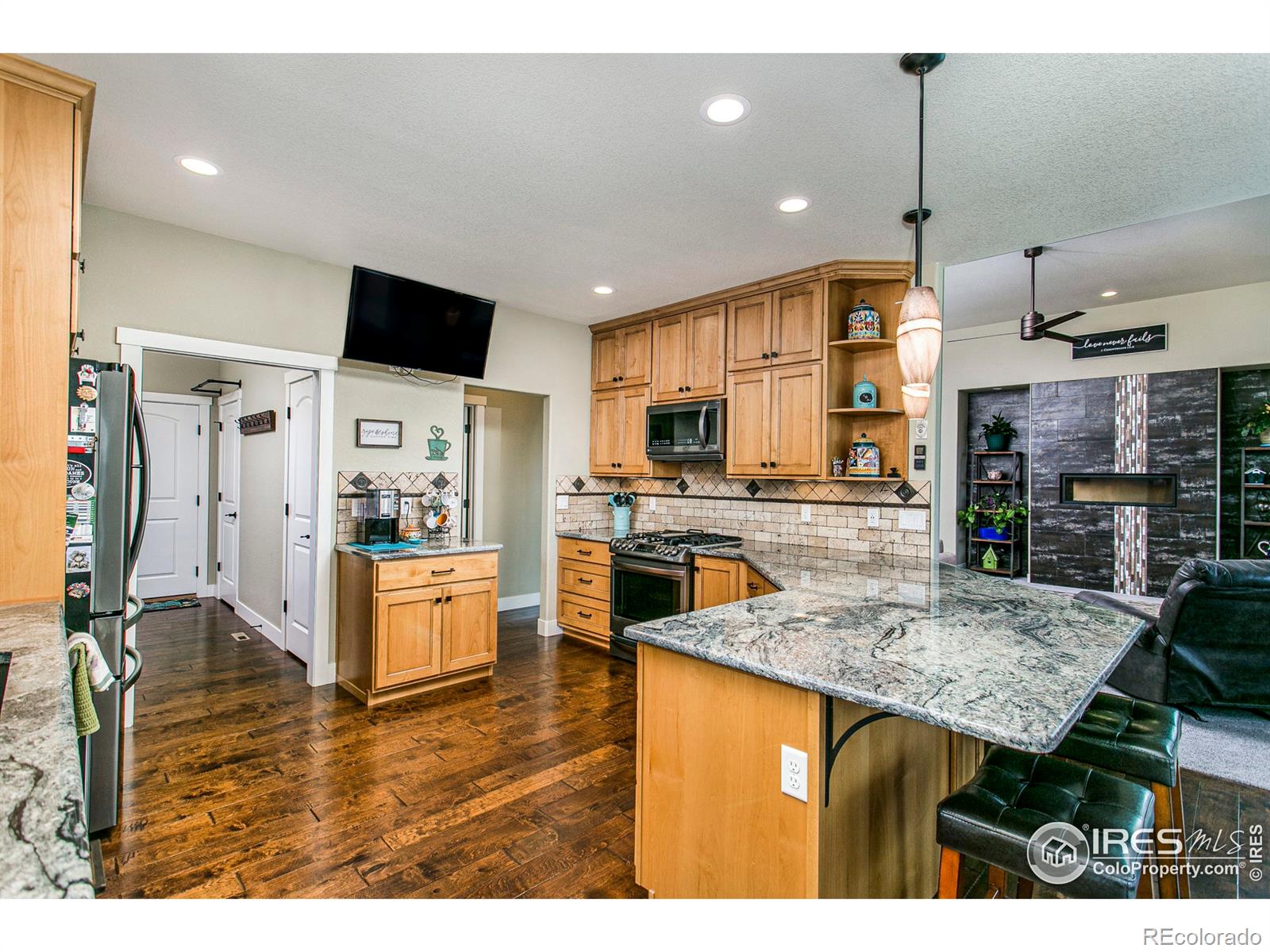 MLS Image #8 for 425  horizon circle,greeley, Colorado