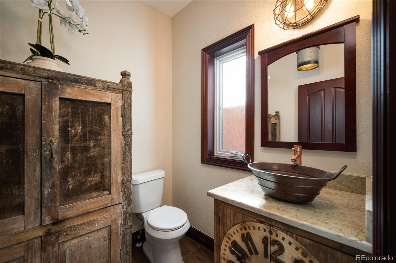 MLS Image #14 for 2555 n downing street,denver, Colorado