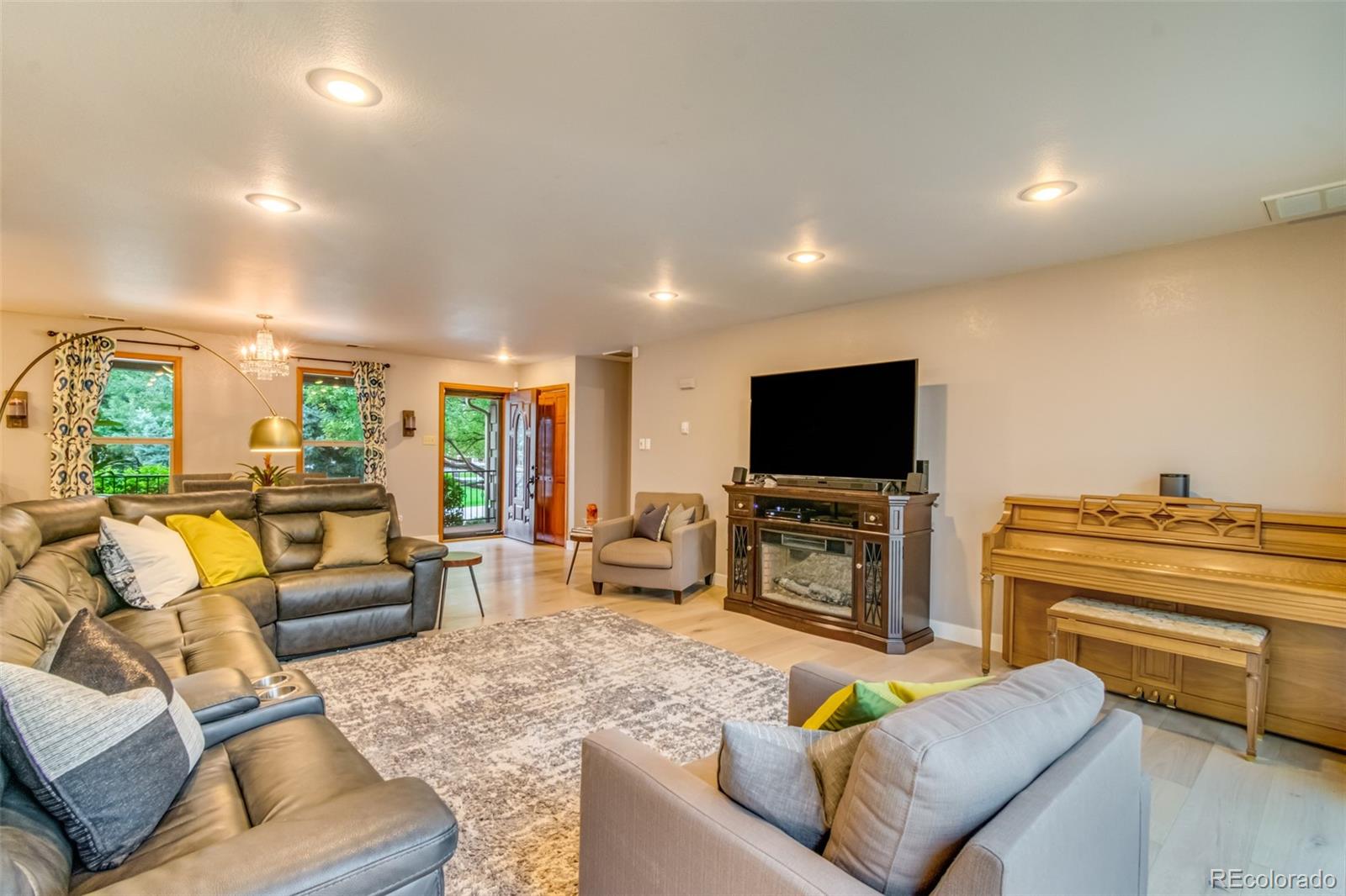 MLS Image #5 for 5885  zinnia court,arvada, Colorado