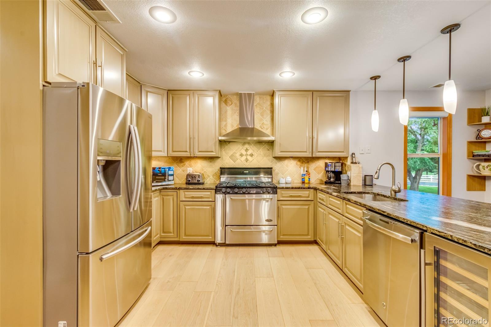 MLS Image #7 for 5885  zinnia court,arvada, Colorado