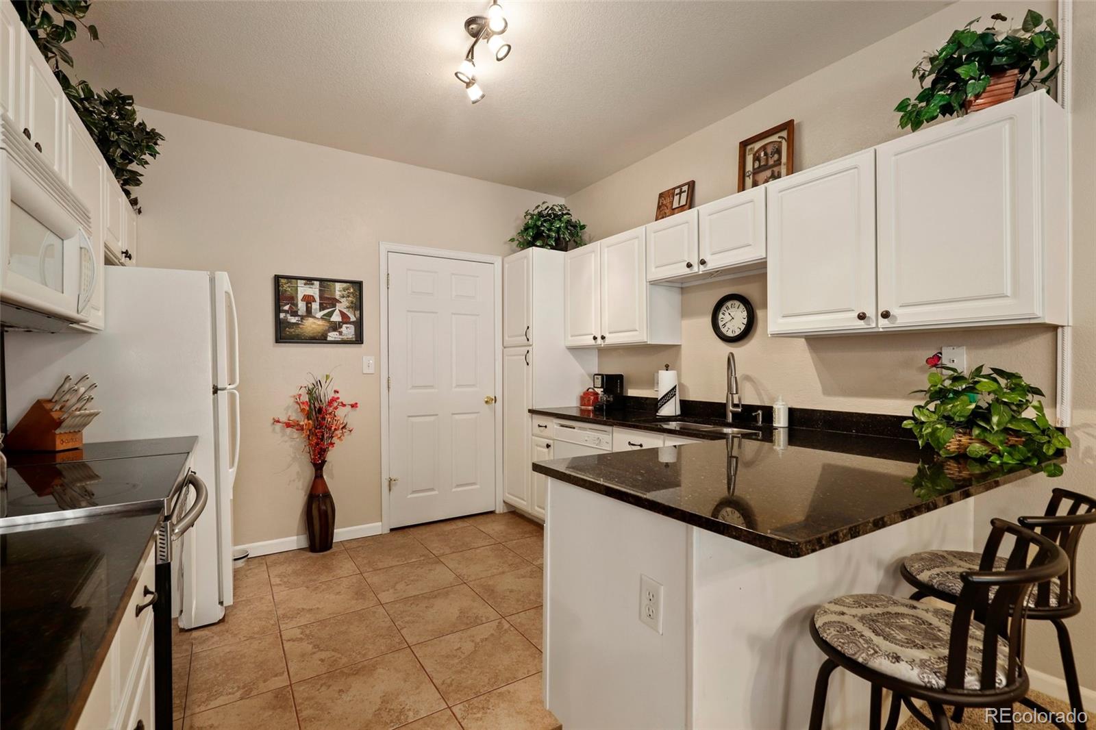 MLS Image #8 for 22505 e ontario drive,aurora, Colorado