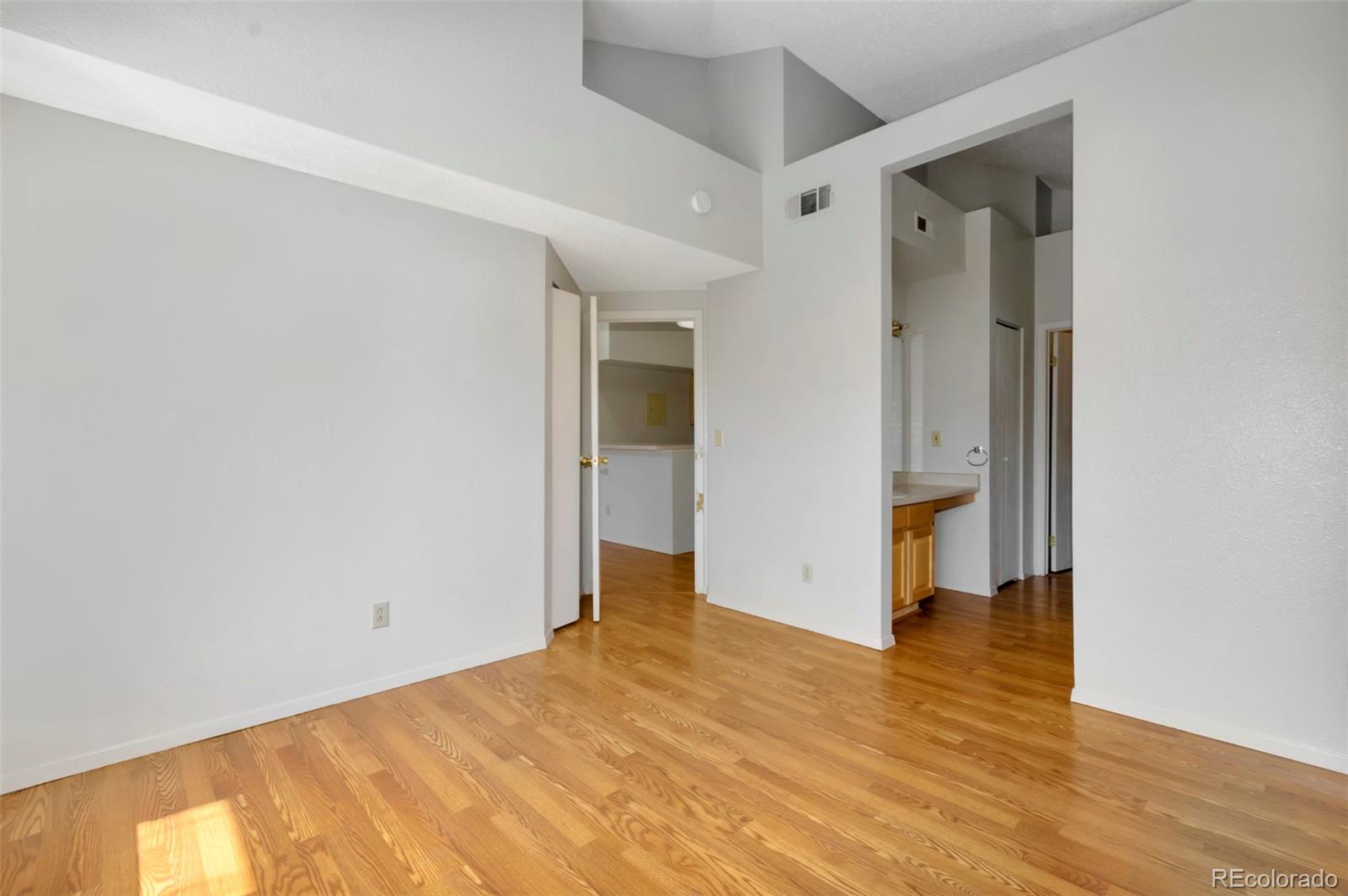 MLS Image #3 for 6001 s yosemite street e205,greenwood village, Colorado