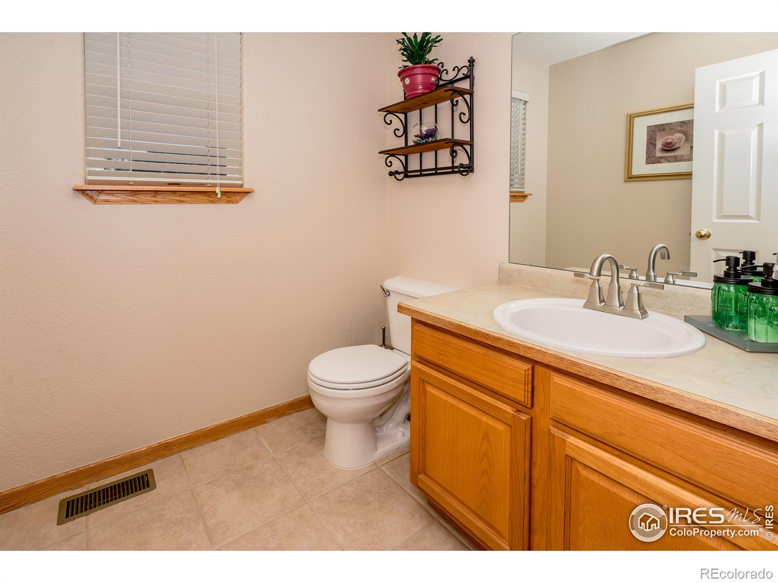 MLS Image #26 for 1951  mainsail drive,fort collins, Colorado