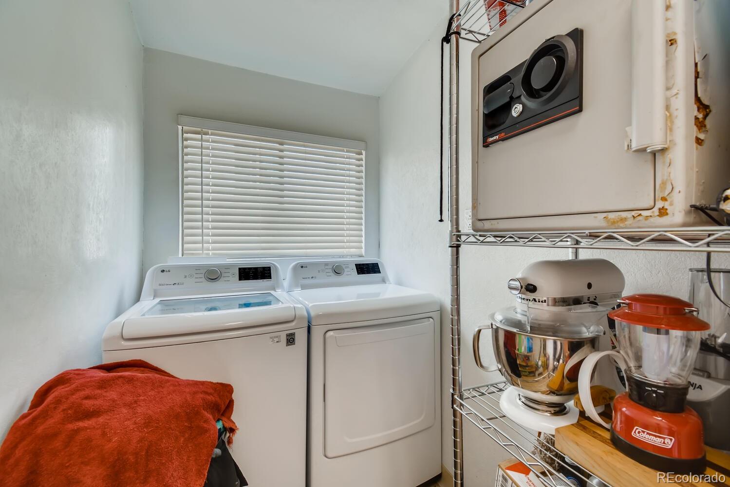 MLS Image #15 for 3084 s federal boulevard,denver, Colorado