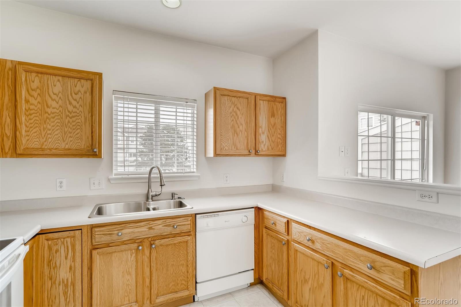 MLS Image #11 for 19246 e idaho place,aurora, Colorado