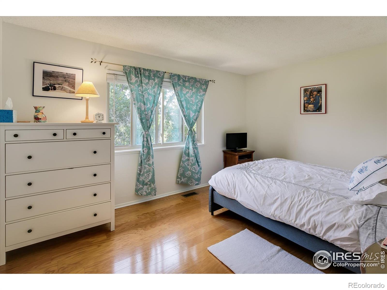 MLS Image #11 for 576 s carr street,lakewood, Colorado