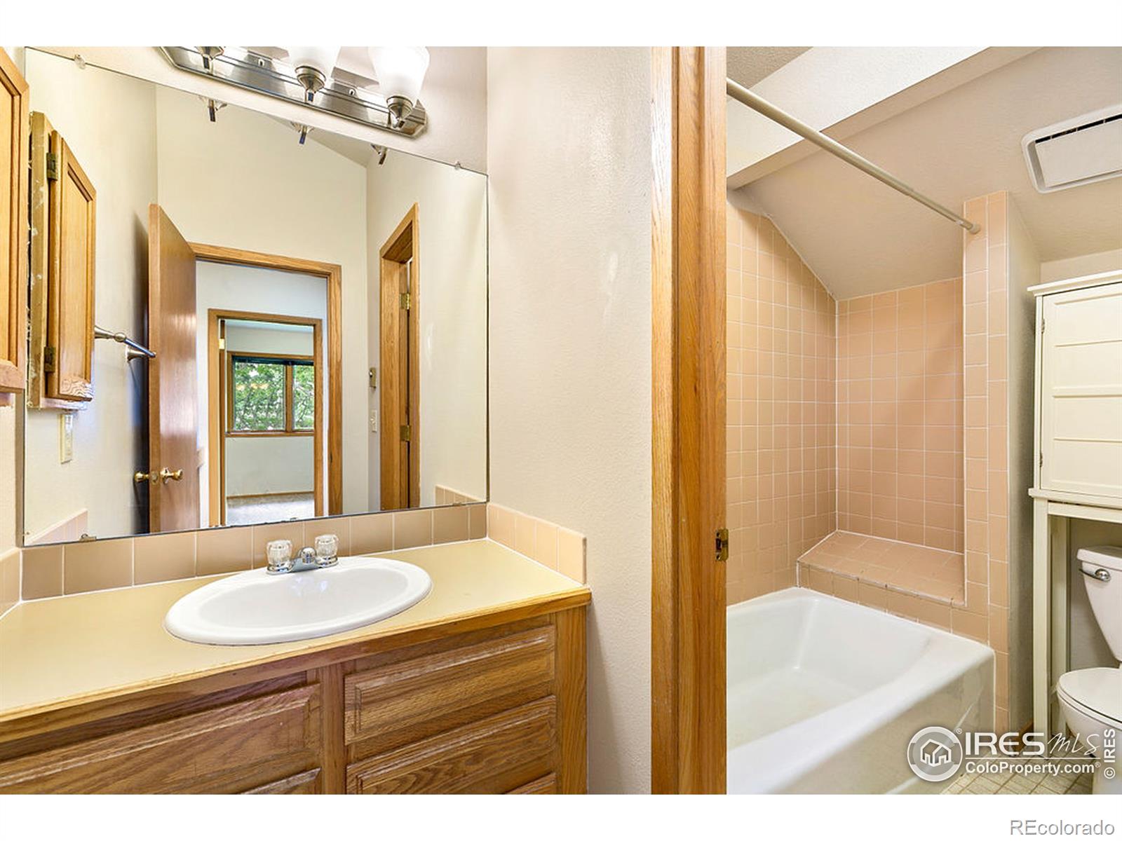 MLS Image #14 for 1037  driftwood drive,fort collins, Colorado