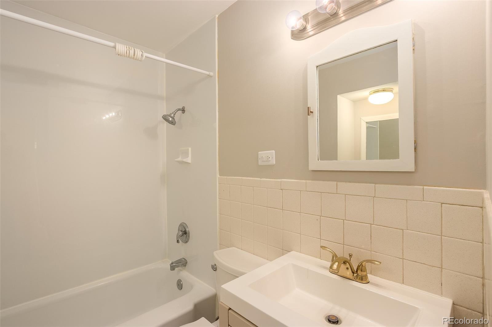 MLS Image #17 for 680 s quivas street,denver, Colorado