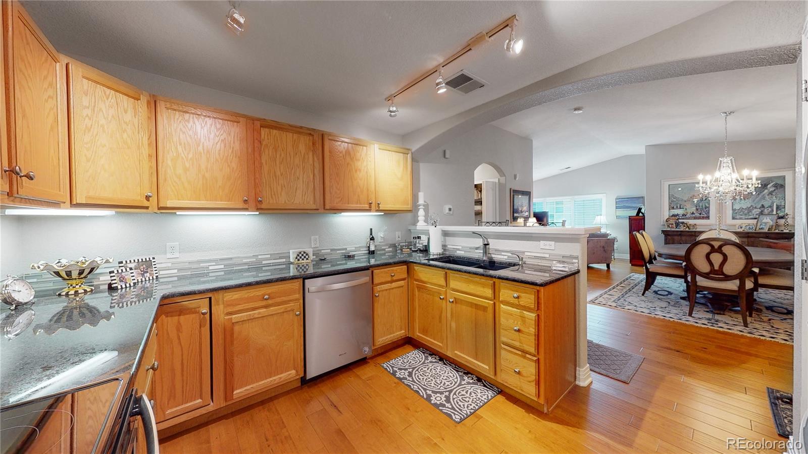 MLS Image #12 for 120  poplar street,denver, Colorado