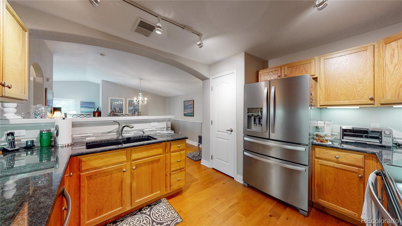 MLS Image #13 for 120  poplar street,denver, Colorado