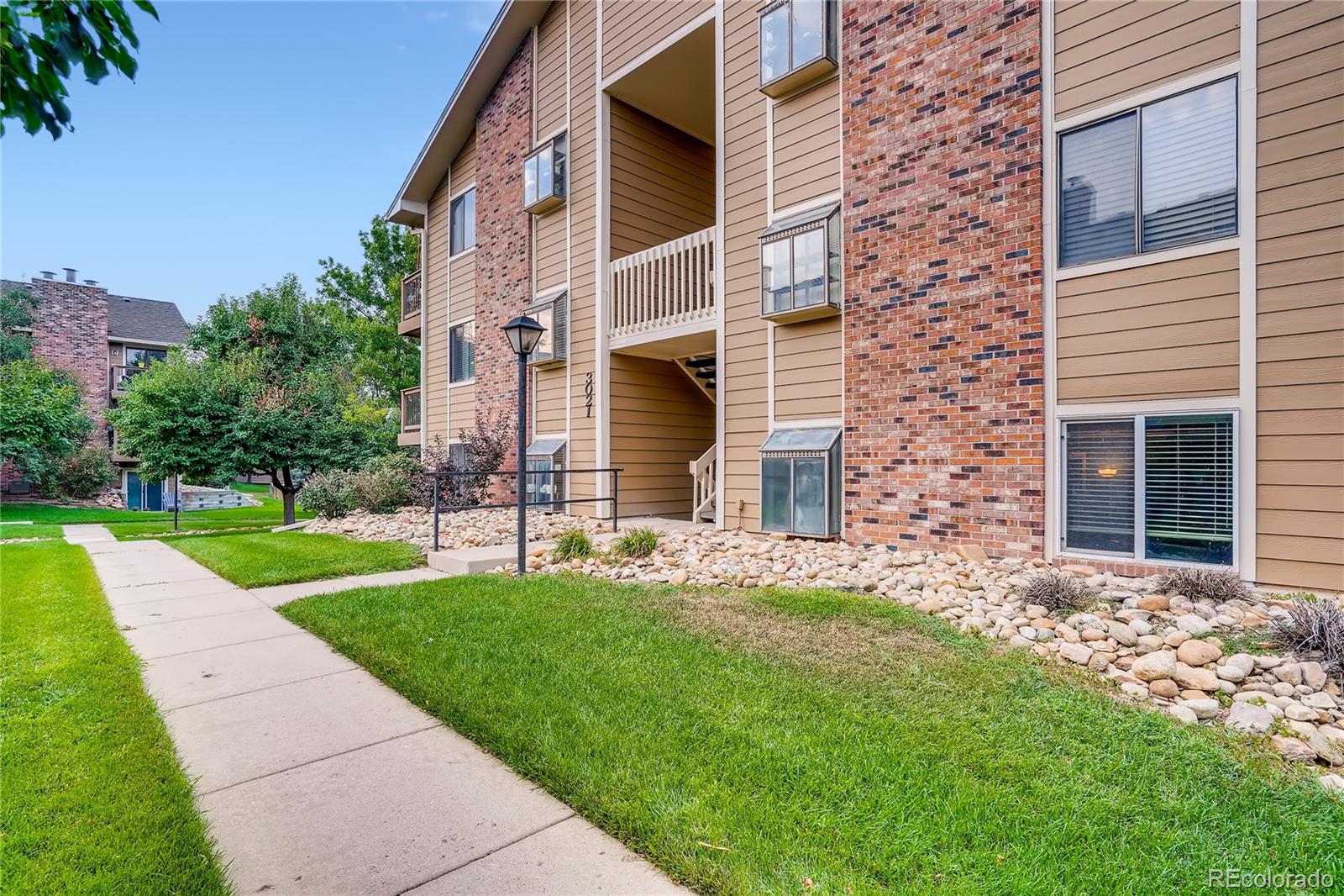 MLS Image #1 for 3021 s ursula circle,aurora, Colorado