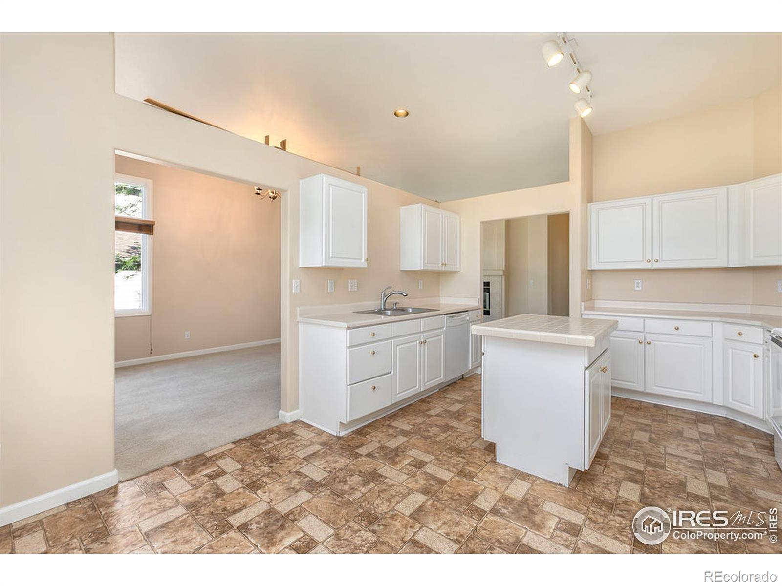 MLS Image #11 for 5000  boardwalk drive,fort collins, Colorado