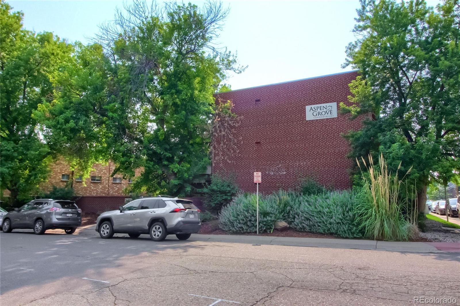 MLS Image #6 for 2401 s gaylord street,denver, Colorado