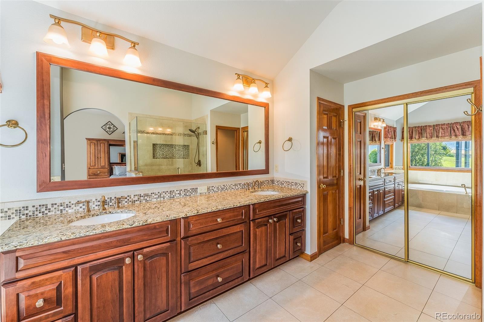 MLS Image #14 for 2528 s xenon court,denver, Colorado