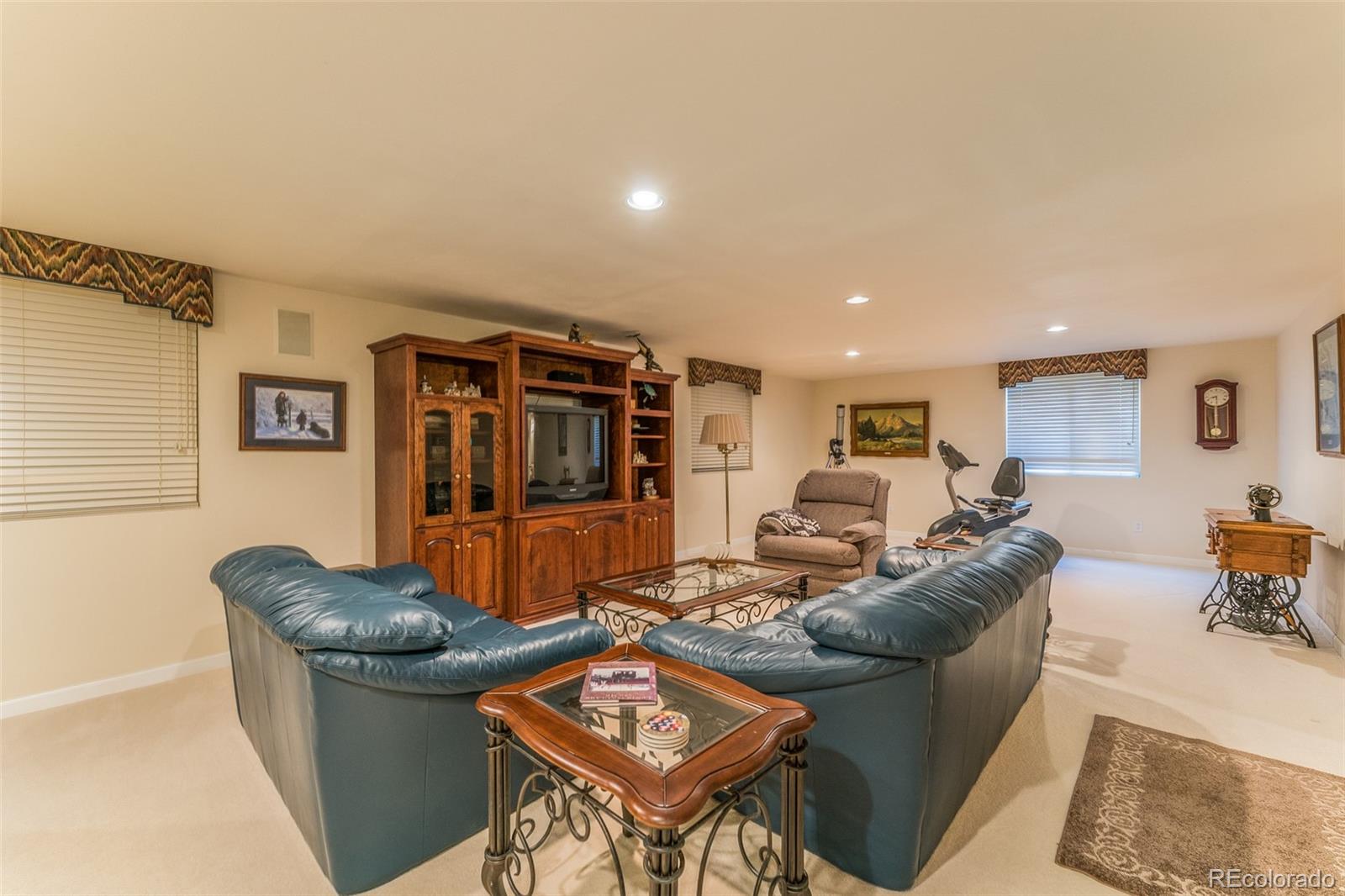 MLS Image #28 for 2528 s xenon court,denver, Colorado