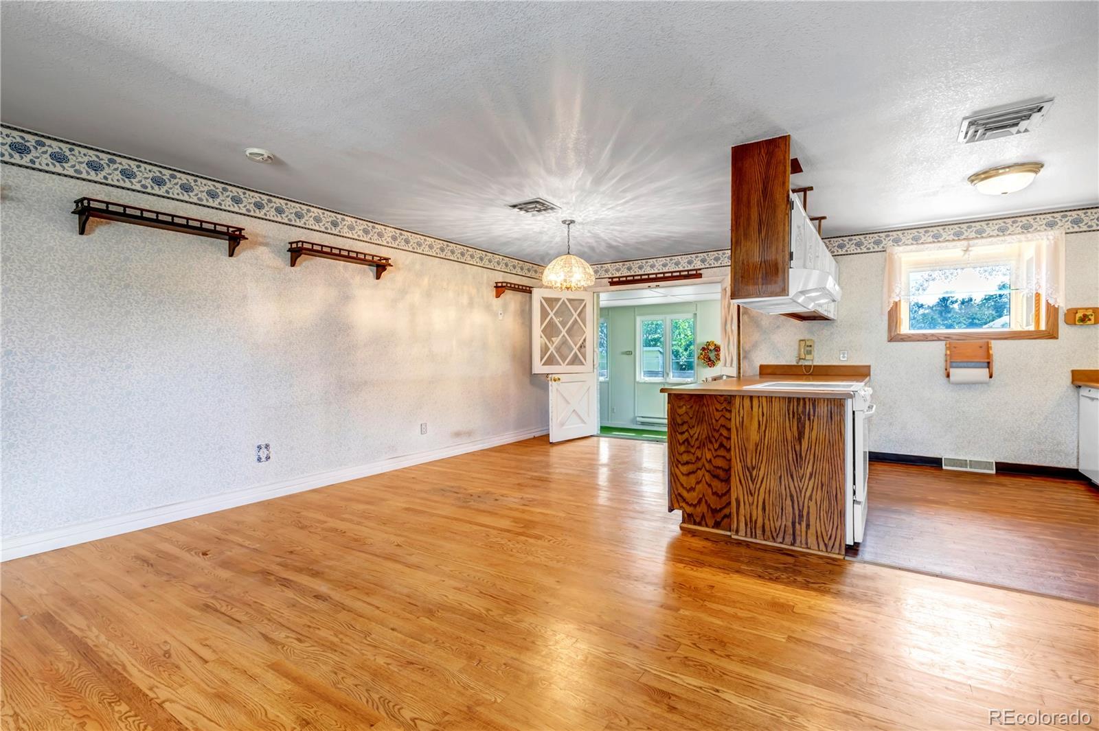 MLS Image #11 for 2502  beech court,golden, Colorado