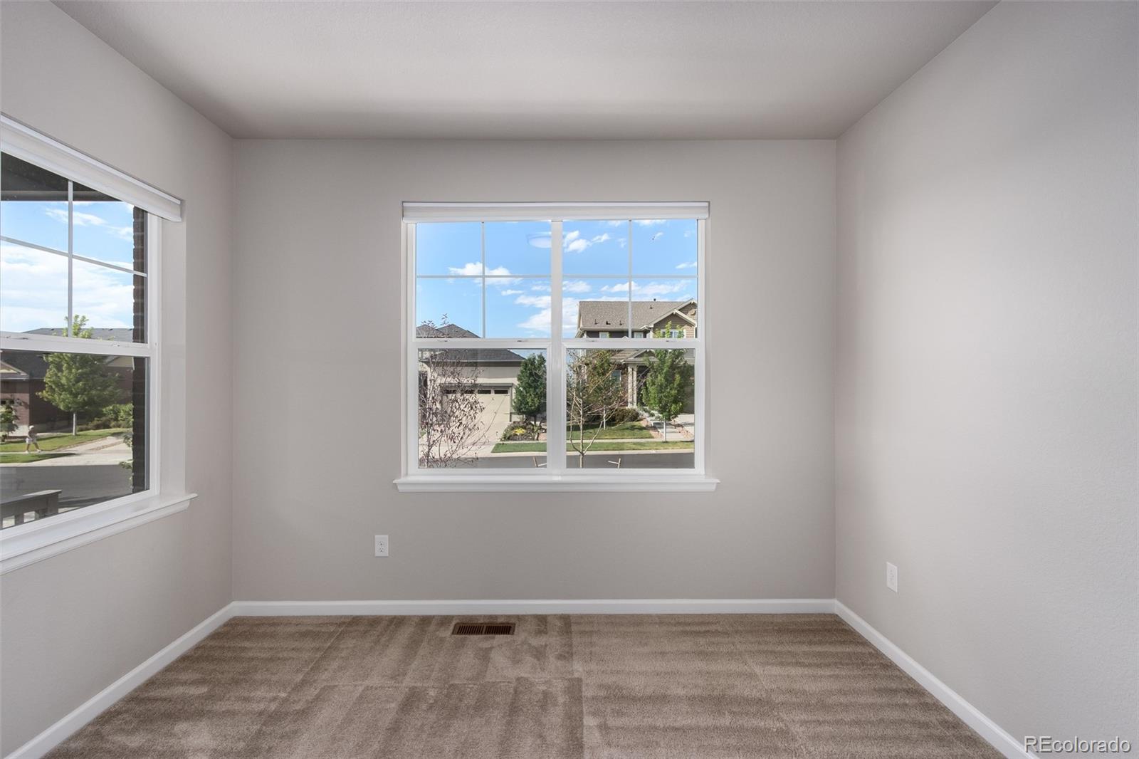 MLS Image #10 for 26948 e irish place,aurora, Colorado