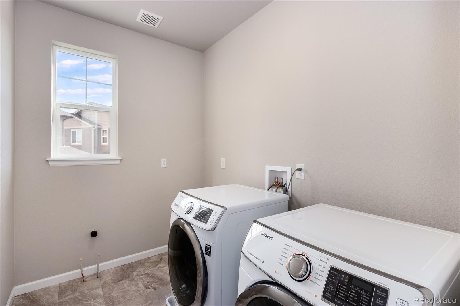MLS Image #18 for 26948 e irish place,aurora, Colorado