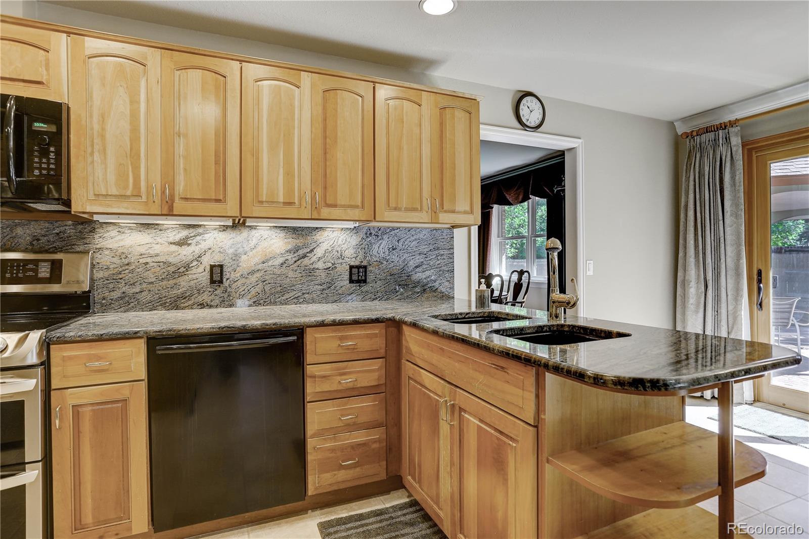 MLS Image #5 for 2620 s zephyr court,lakewood, Colorado