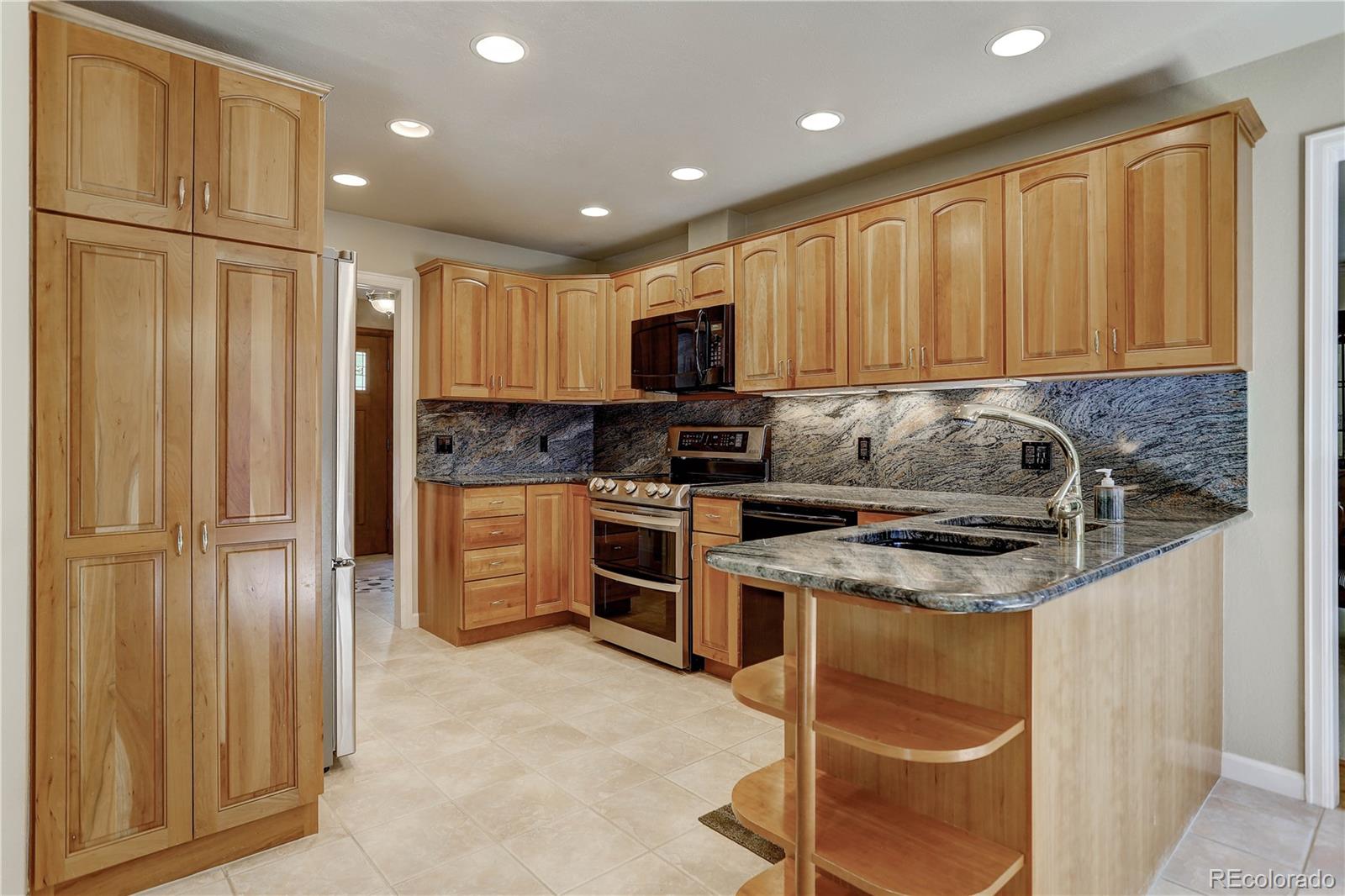 MLS Image #6 for 2620 s zephyr court,lakewood, Colorado