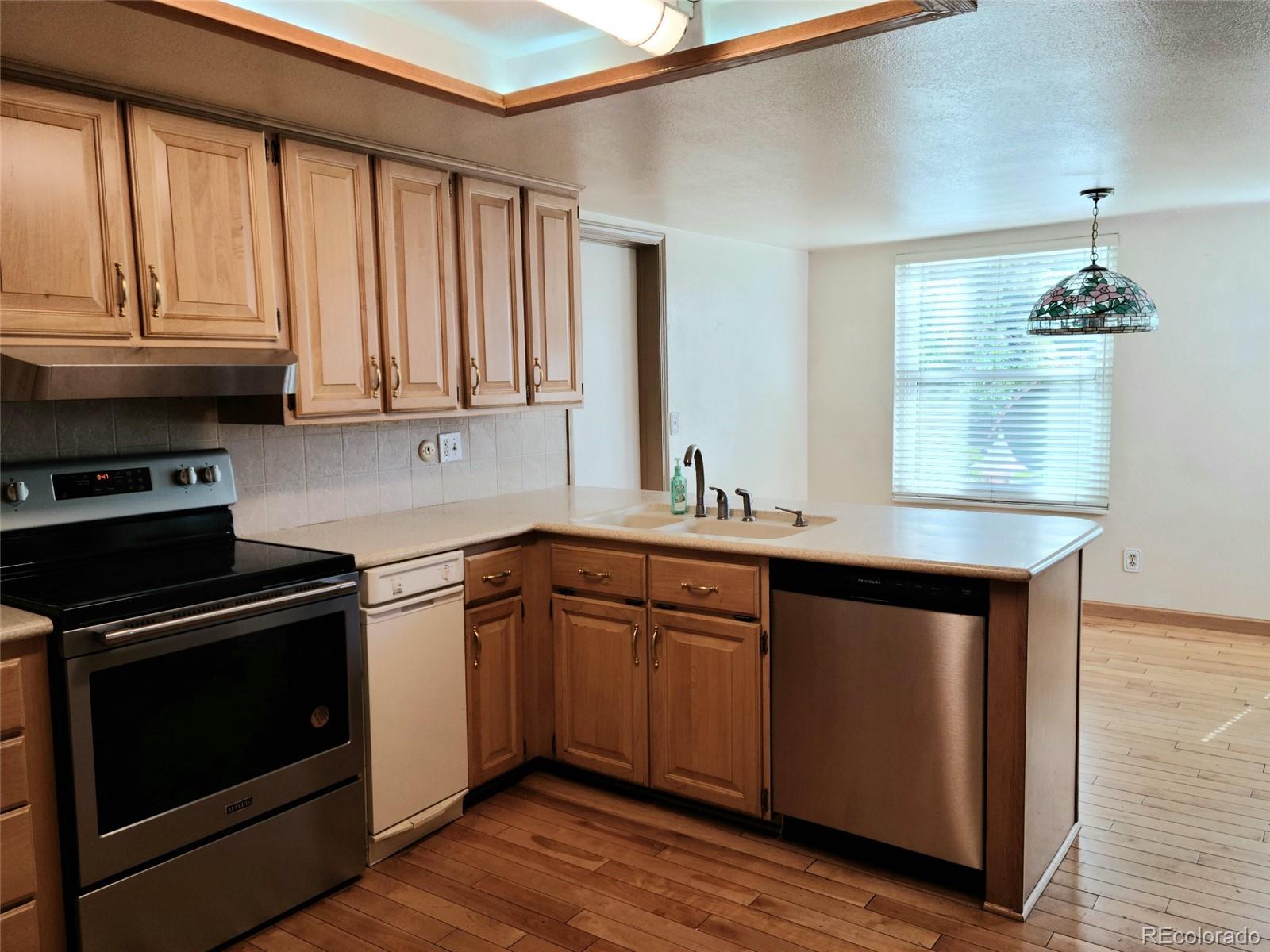 MLS Image #10 for 2631 s wadsworth circle,lakewood, Colorado