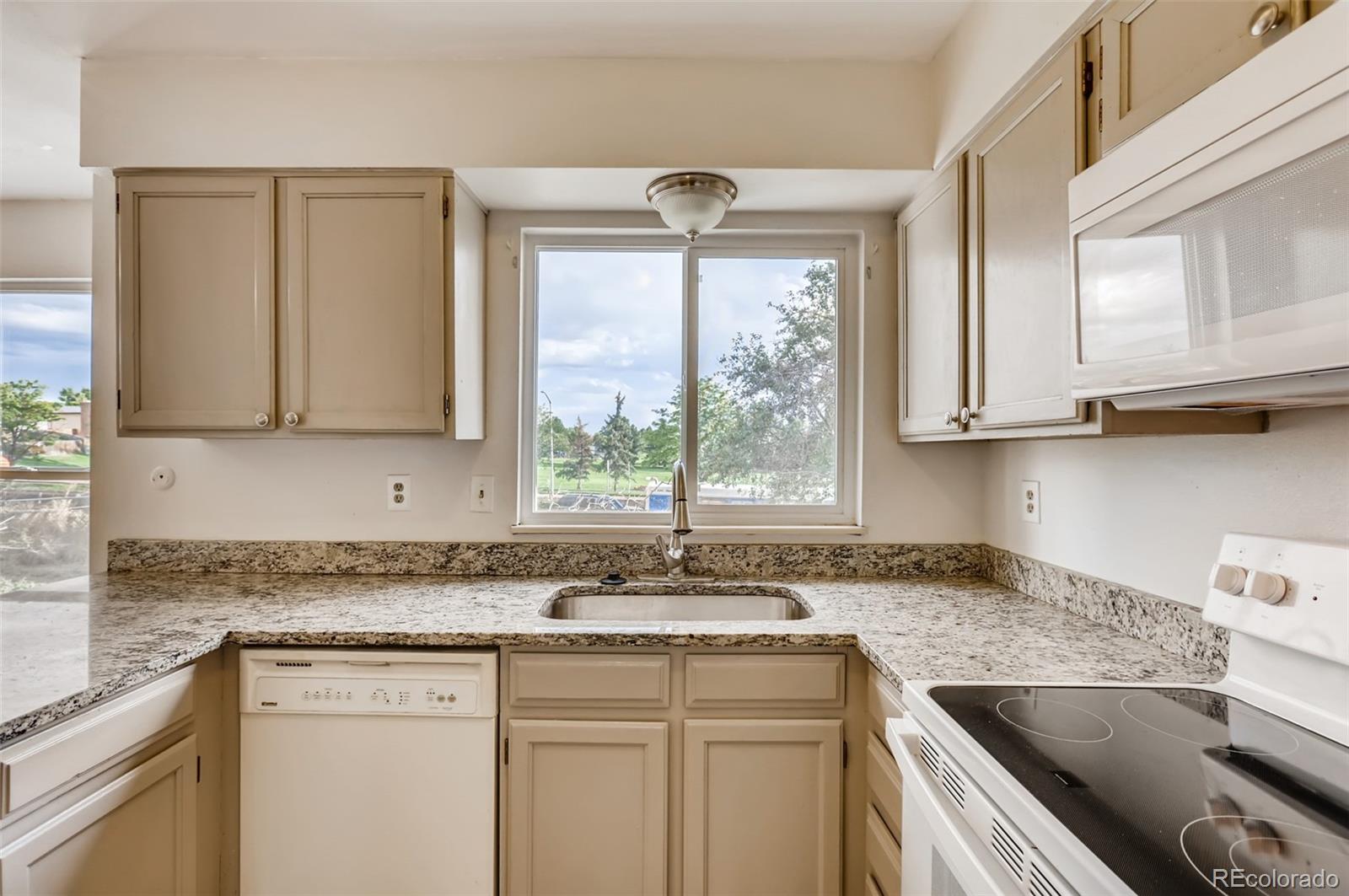 MLS Image #9 for 1075 s lewiston way,aurora, Colorado