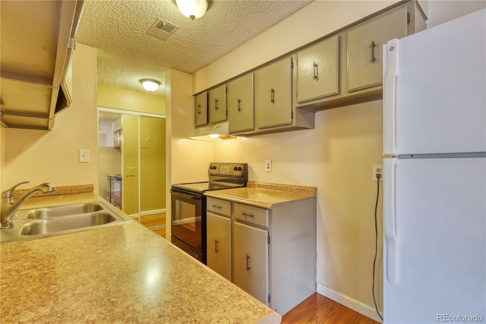 MLS Image #7 for 7755 e quincy avenue,denver, Colorado