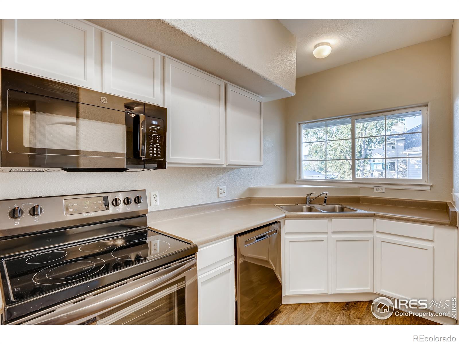 MLS Image #10 for 9530 e florida avenue,denver, Colorado