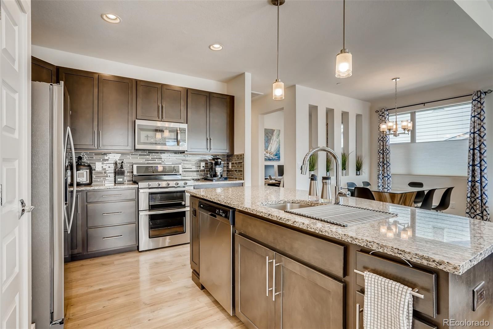 MLS Image #5 for 19596 e sunset circle,centennial, Colorado