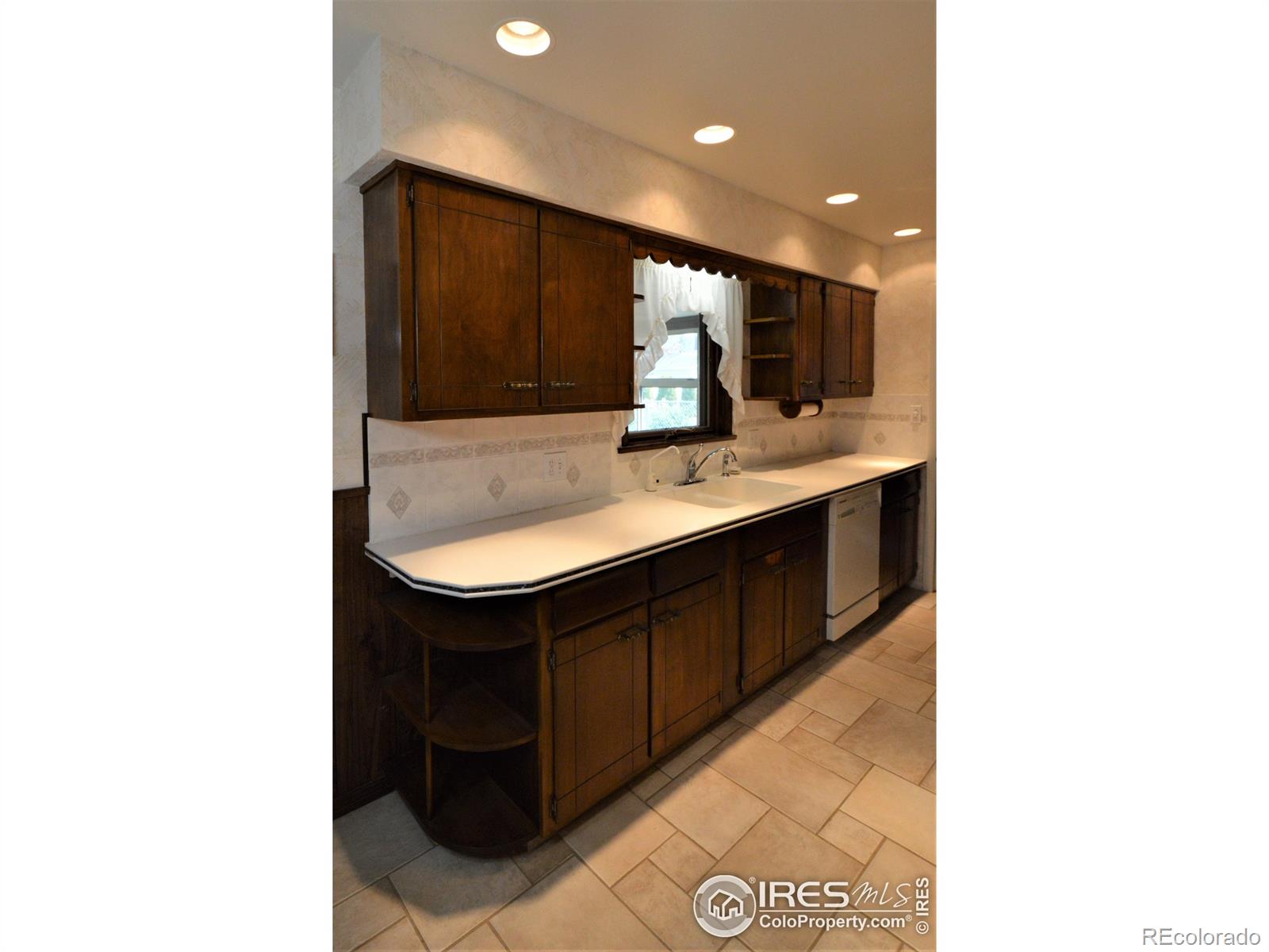 MLS Image #11 for 924  diana street,fort morgan, Colorado