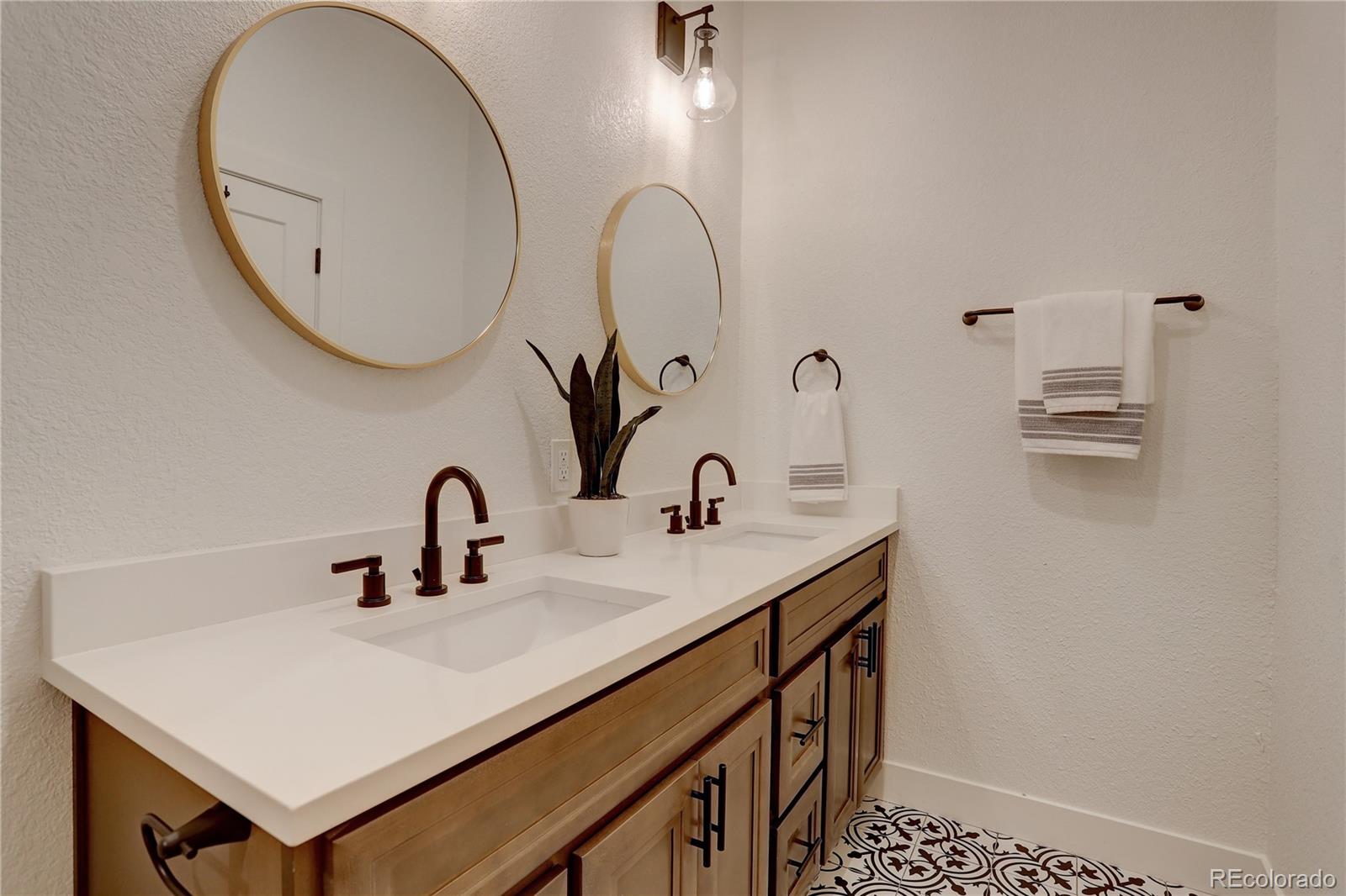 MLS Image #13 for 4152 s logan street,englewood, Colorado