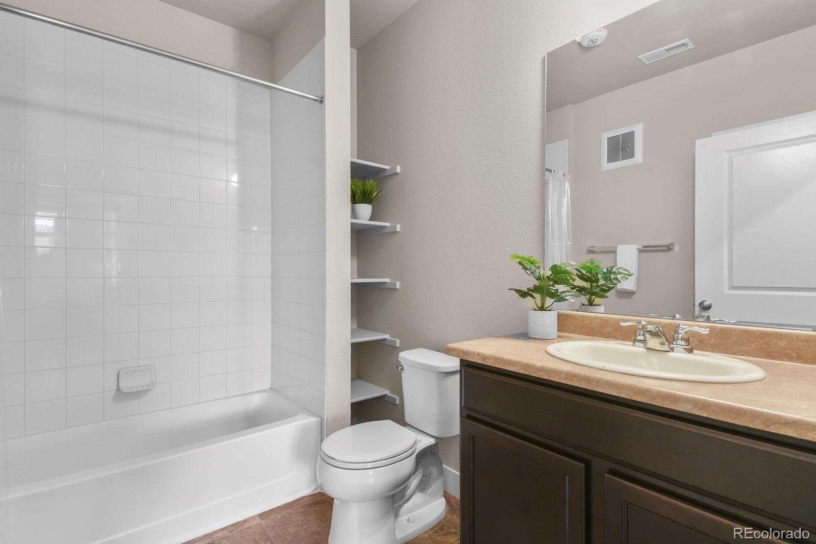 MLS Image #12 for 14301 e tennessee avenue,aurora, Colorado