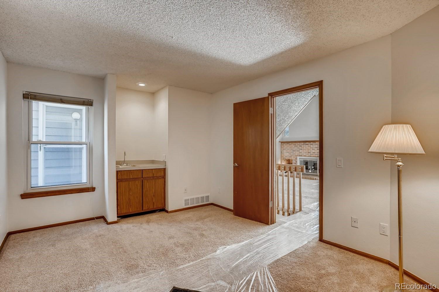 MLS Image #14 for 12520 e cornell circle,aurora, Colorado