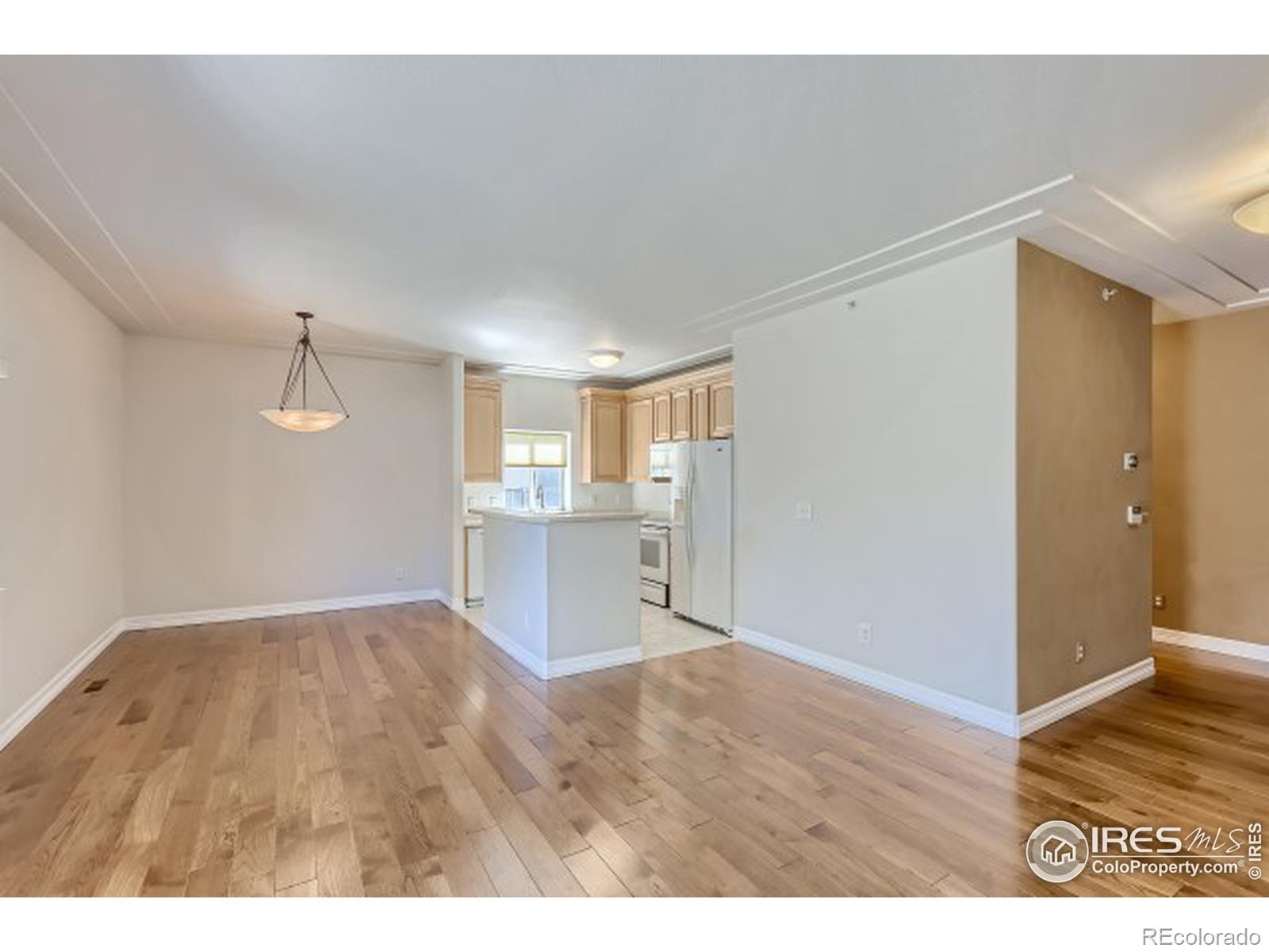 MLS Image #5 for 13351 w alameda parkway,lakewood, Colorado