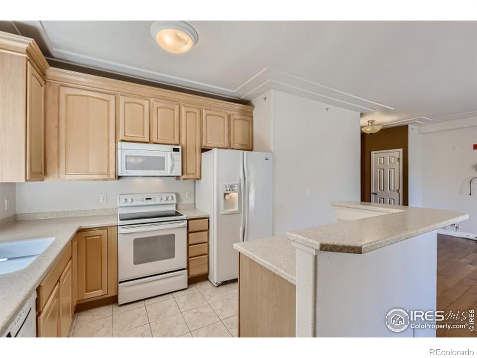 MLS Image #8 for 13351 w alameda parkway,lakewood, Colorado