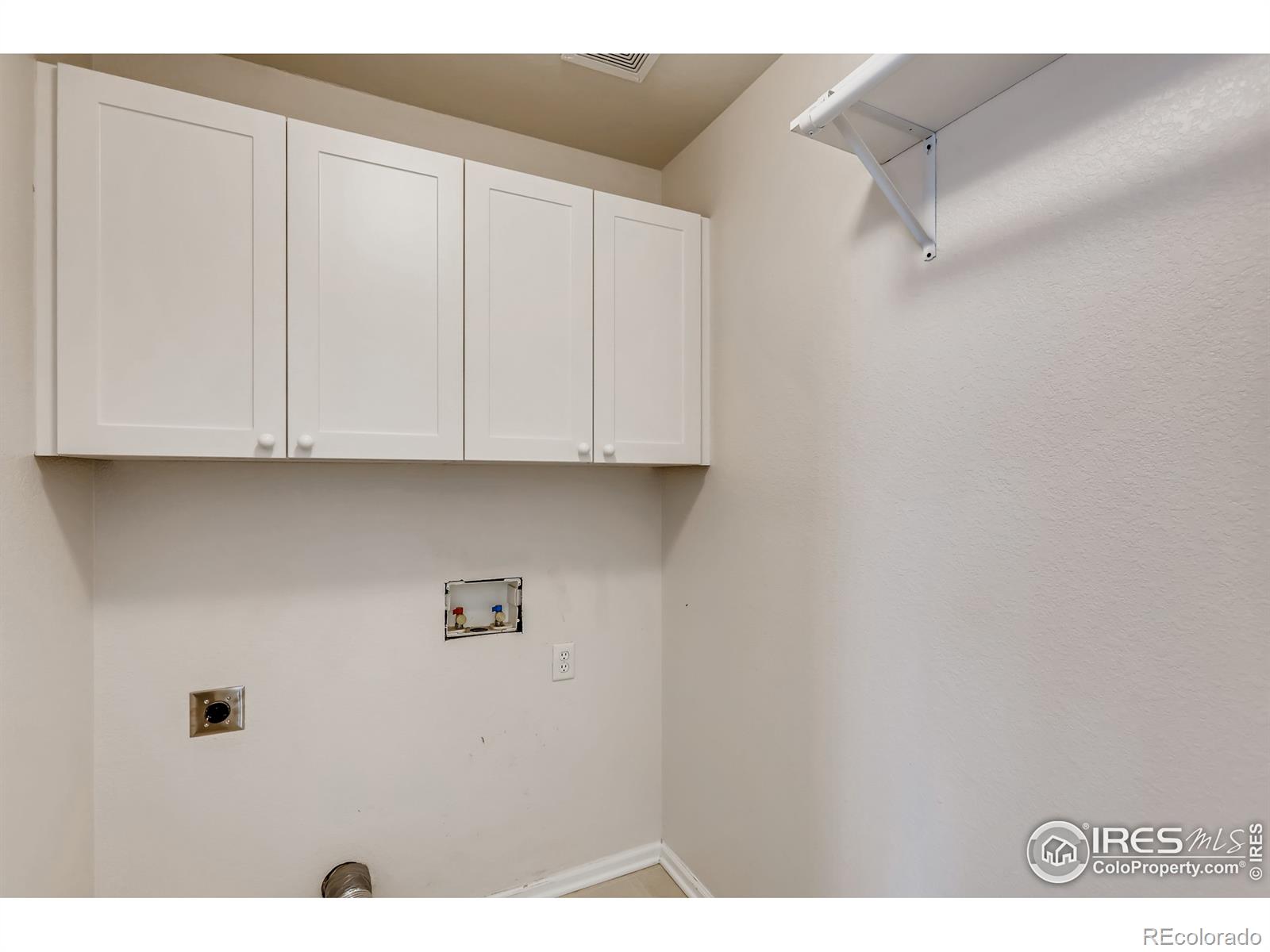 MLS Image #26 for 903  roslyn court,denver, Colorado