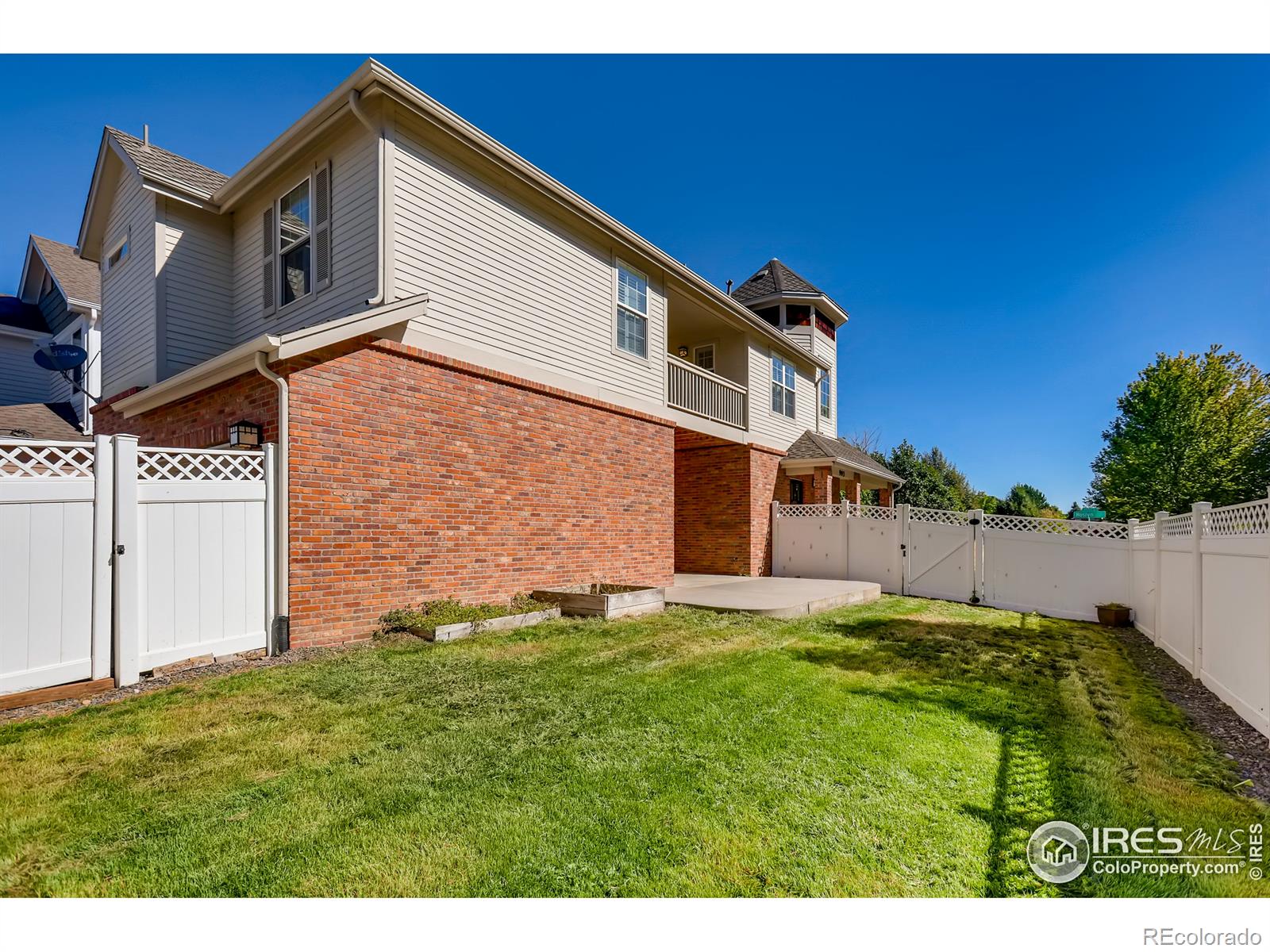 MLS Image #31 for 903  roslyn court,denver, Colorado