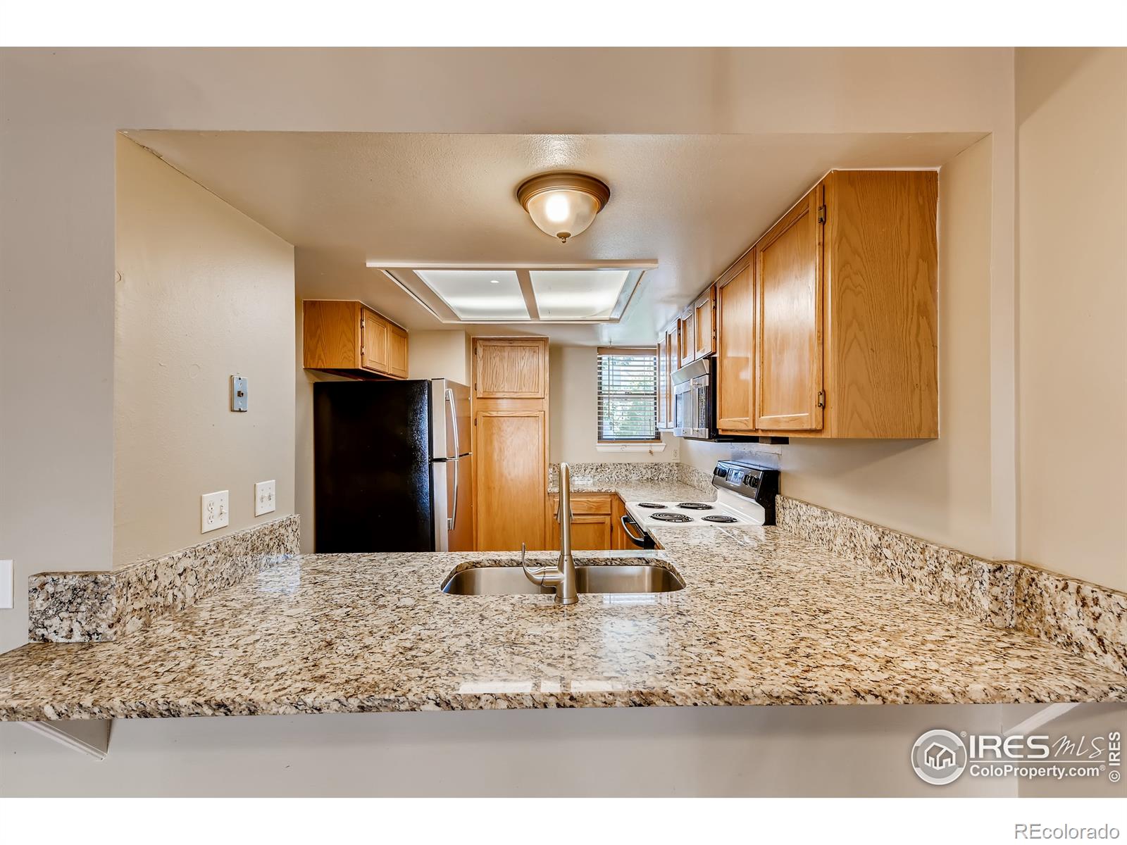 MLS Image #14 for 1475 s quebec way,denver, Colorado