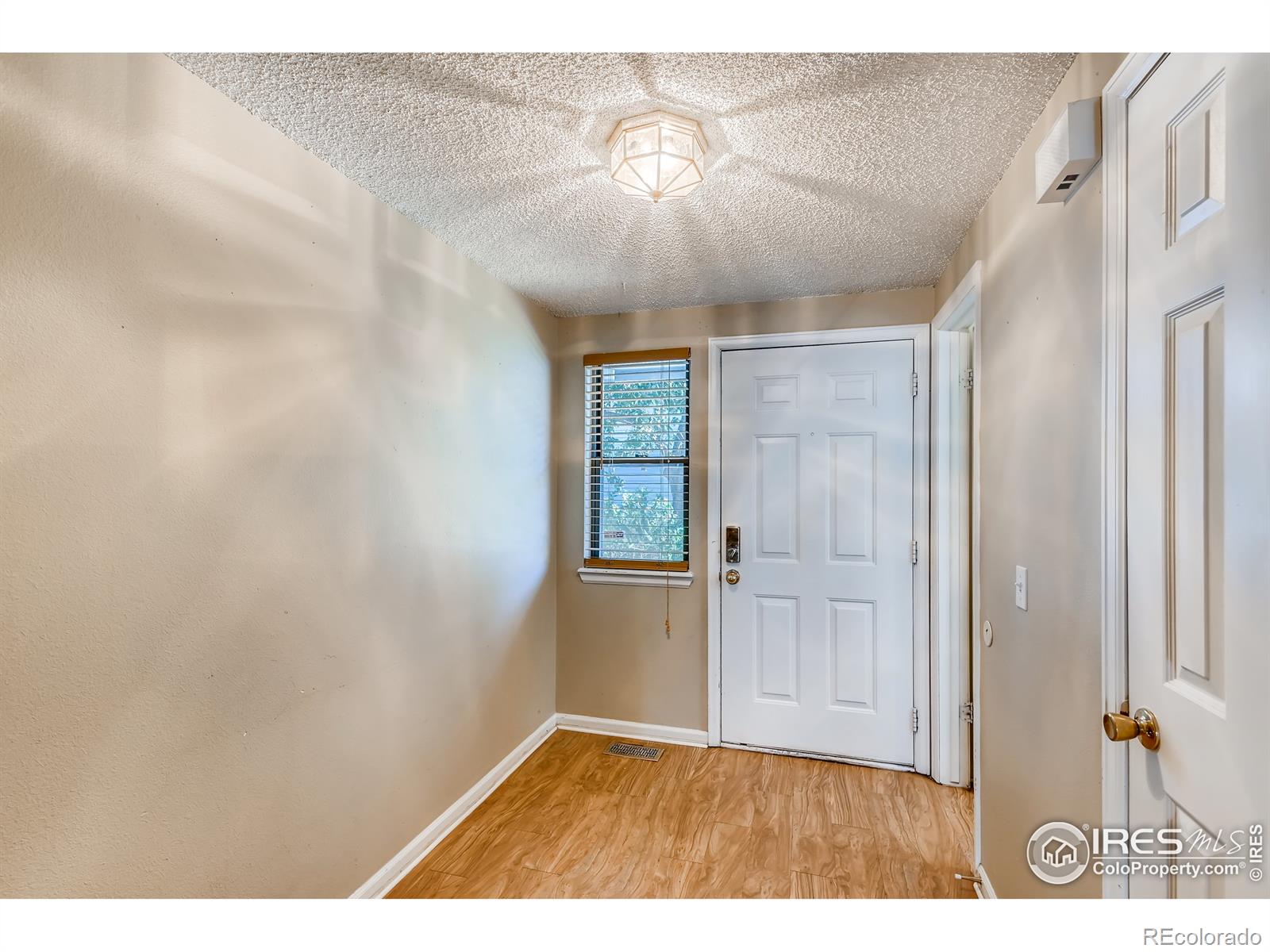 MLS Image #4 for 1475 s quebec way,denver, Colorado