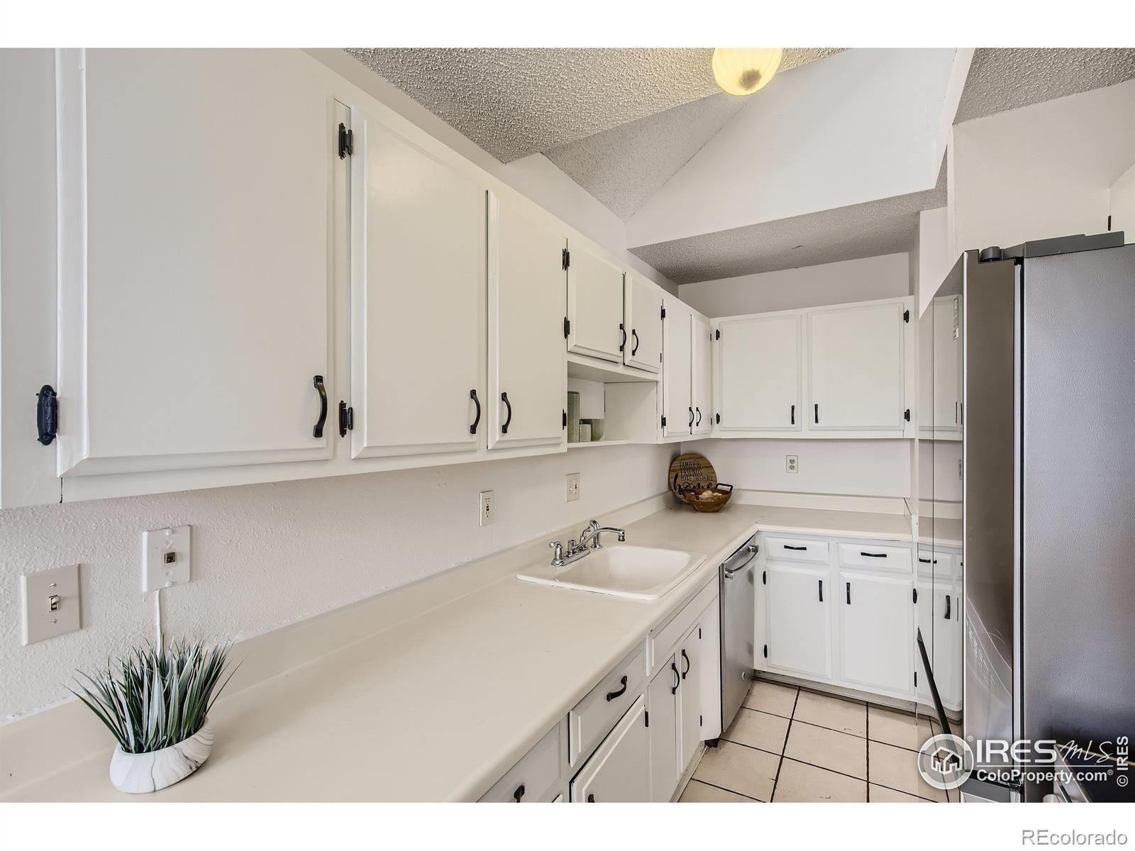 MLS Image #12 for 3660  iris avenue,boulder, Colorado