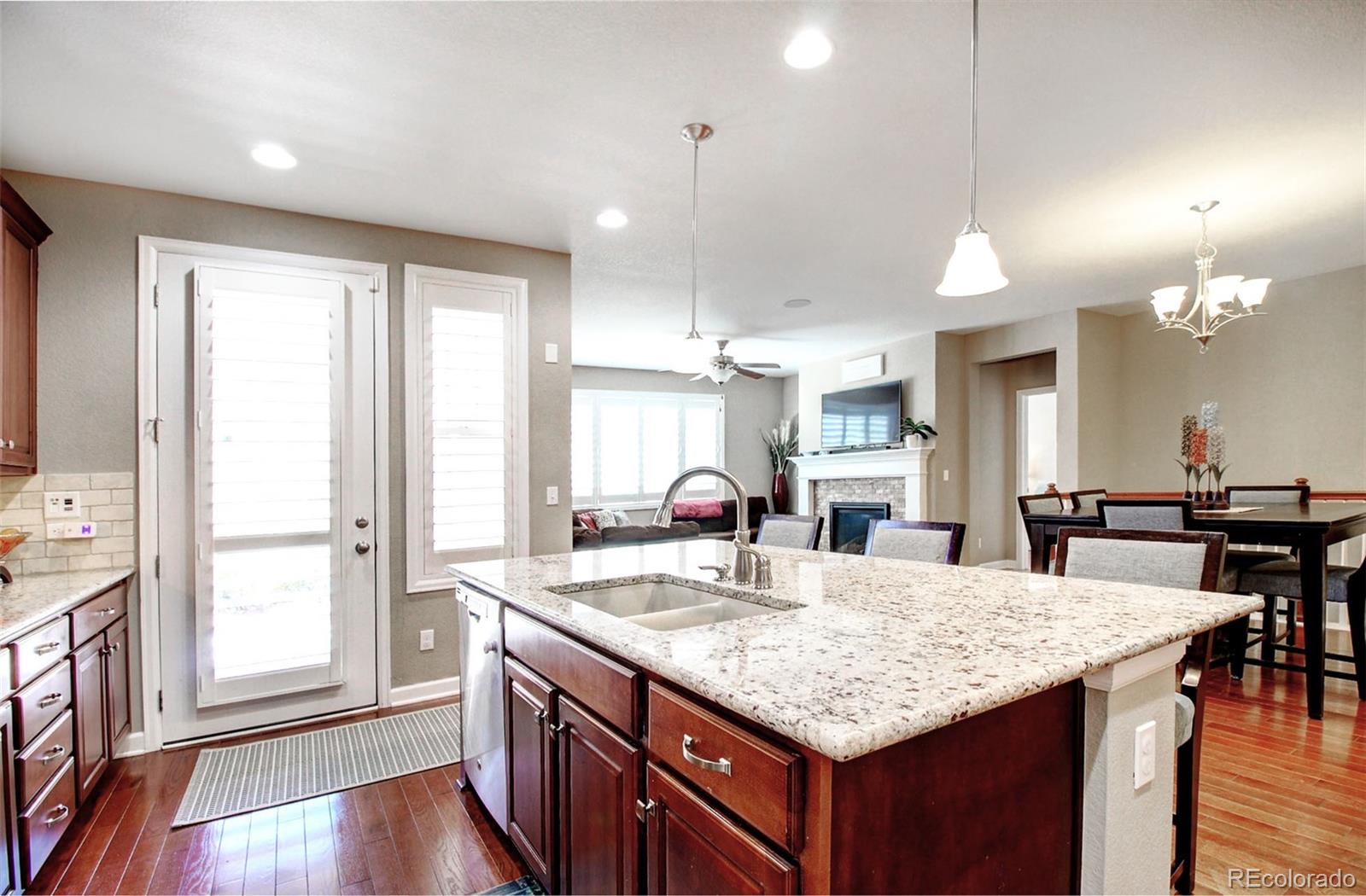 MLS Image #4 for 5024 s versailles circle,aurora, Colorado