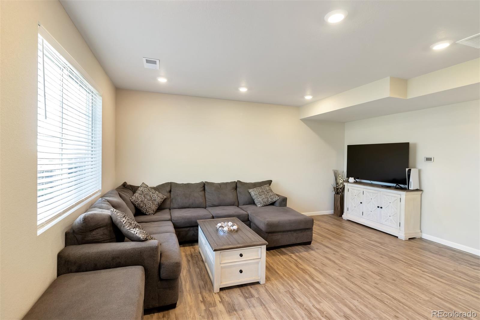 MLS Image #7 for 27245 e bayaud avenue,aurora, Colorado