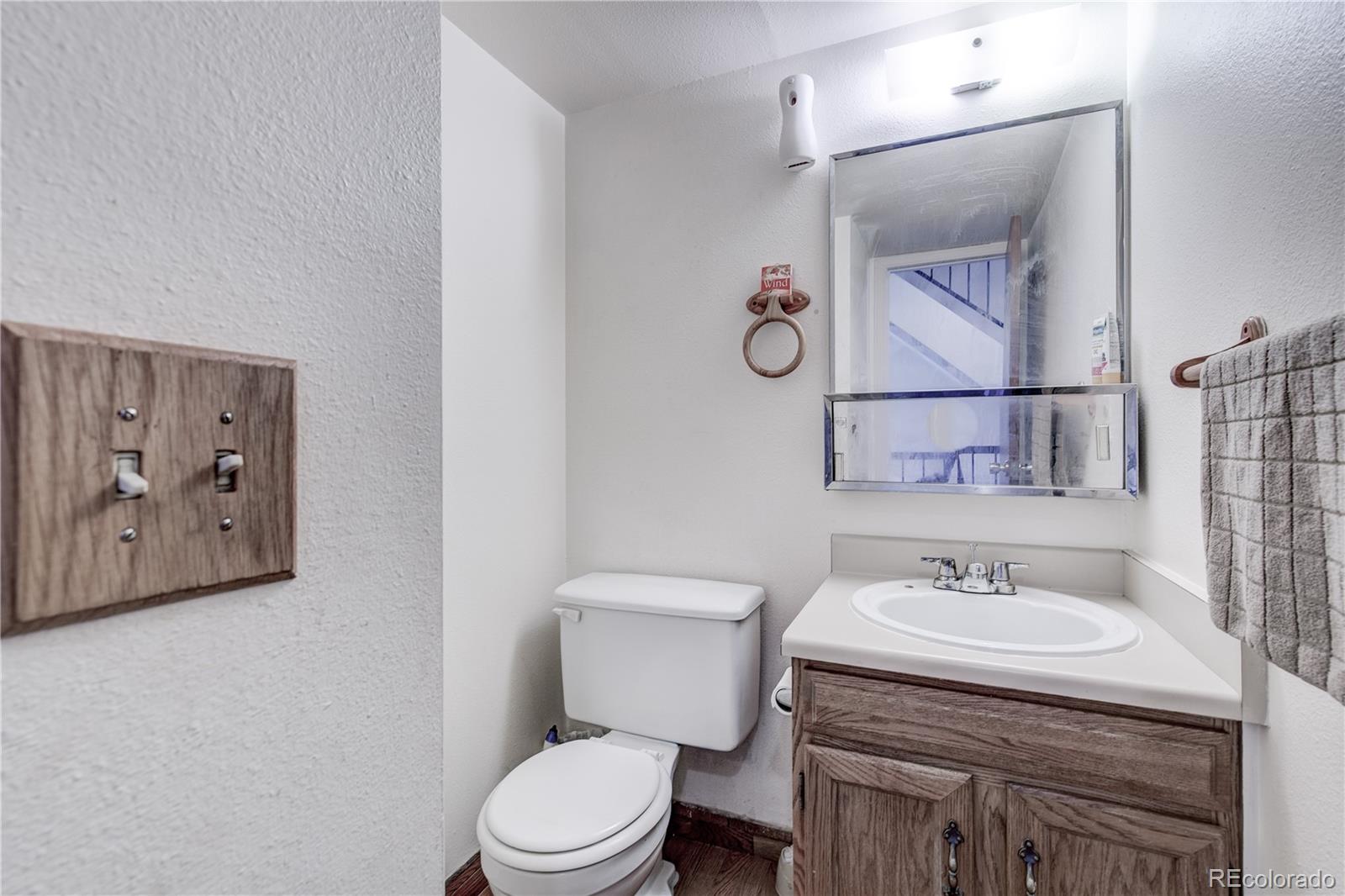 MLS Image #6 for 17696 e loyola drive,aurora, Colorado