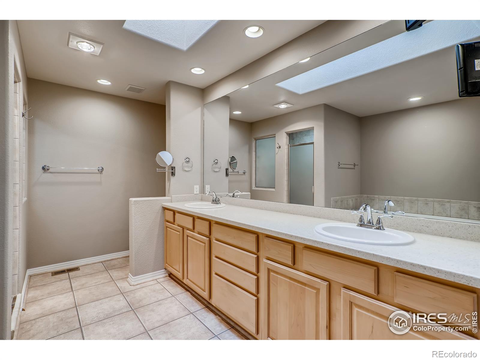 MLS Image #24 for 2610 s kipling court,lakewood, Colorado