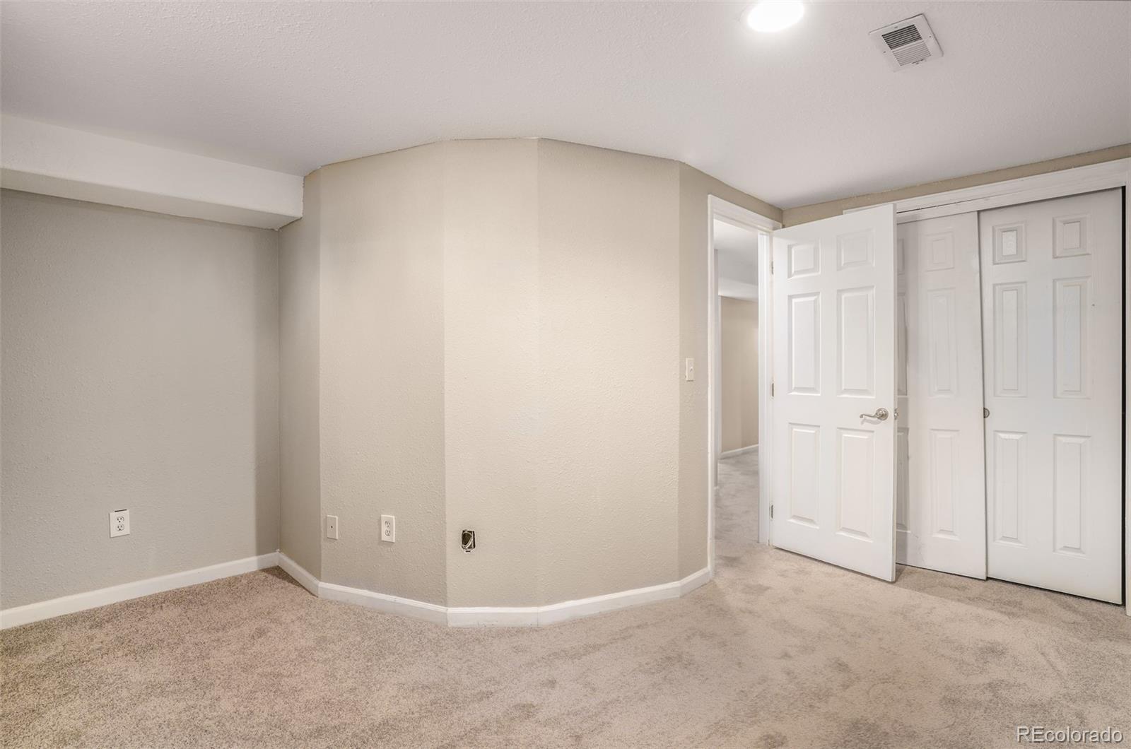 MLS Image #11 for 224  tucson street,aurora, Colorado