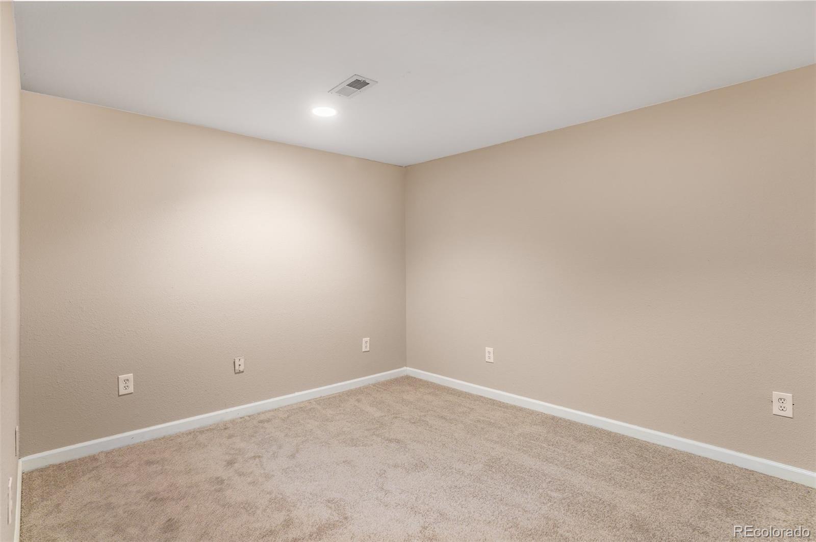 MLS Image #12 for 224  tucson street,aurora, Colorado
