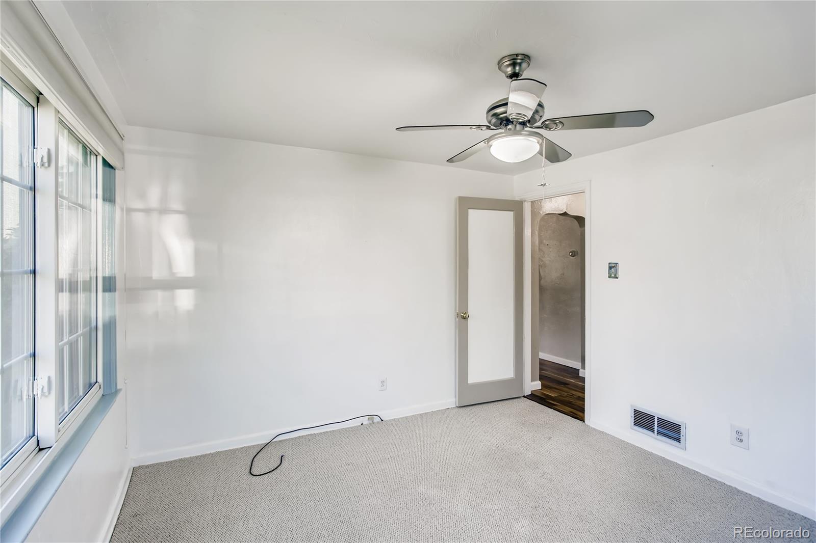 MLS Image #14 for 955 s dale court,denver, Colorado