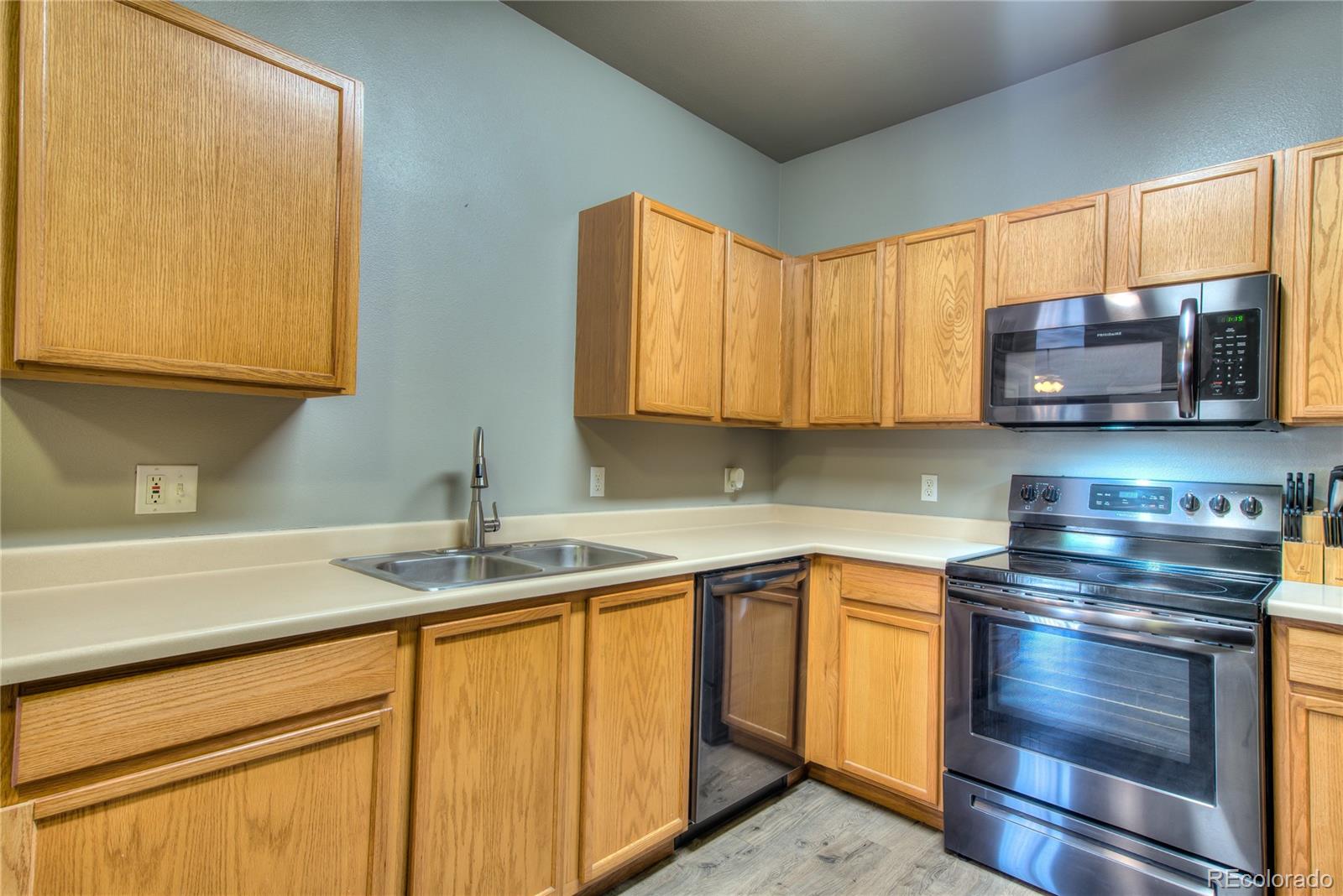 MLS Image #14 for 2002  legacy ridge view,colorado springs, Colorado