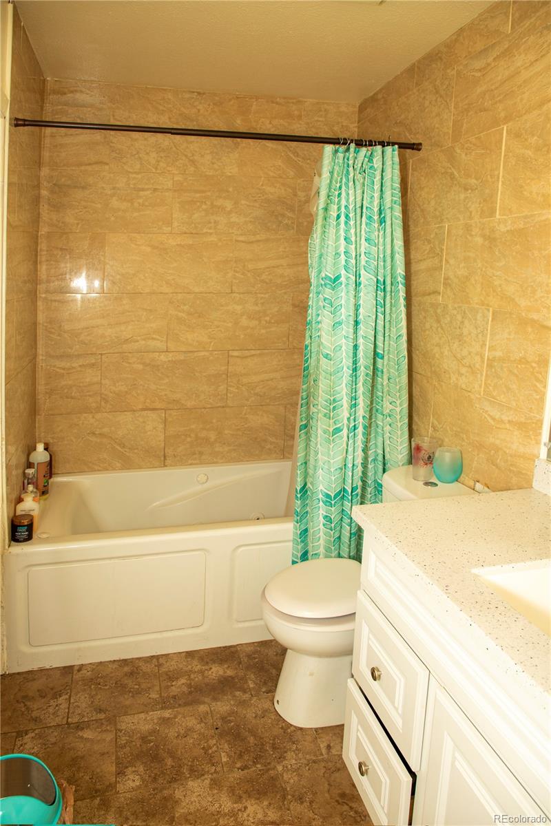 MLS Image #13 for 903 s oakland court,aurora, Colorado